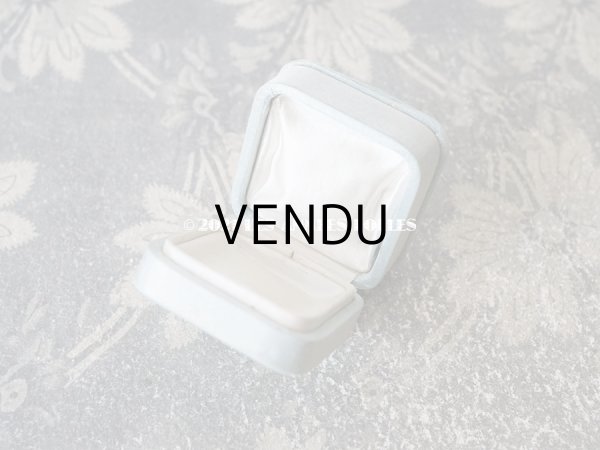 画像5: 【11周年セール対象外】　1900年代 アンティーク シルクサテン ジュエリーボックス パウダーブルー (5)