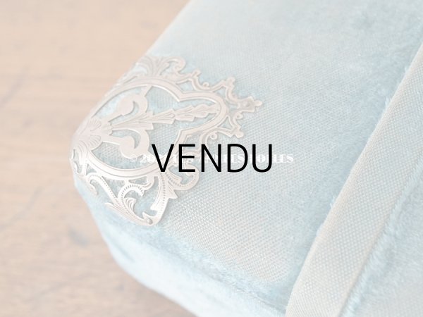 画像13: 【11周年セール対象外】 19世紀末 アンティーク ブルーのベルベットの裁縫箱  (13)