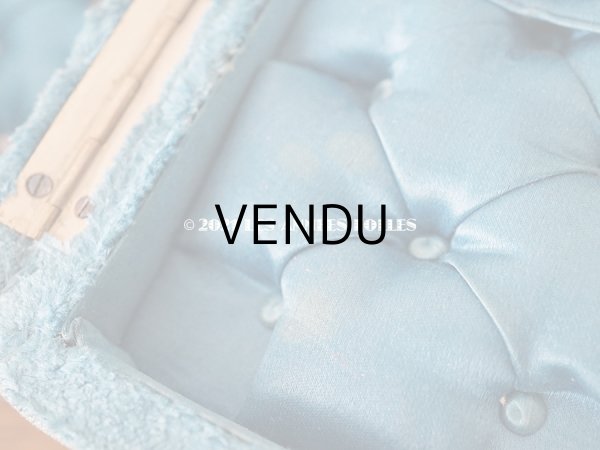 画像10: 【11周年セール対象外】 19世紀末 アンティーク ブルーのベルベットの裁縫箱  (10)