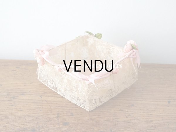 画像3: 【11周年セール対象外】 アンティーク ピンクの薔薇の布花付 ウェディングのドラジェ用パニエ マリアージュ (3)