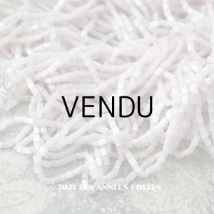 画像: 【11周年セール対象外】 アンティーク ガラス製 サティネ ビーズ パウダーパープル  2×2.5mm 73g