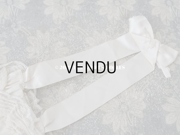 画像12: 【11周年セール対象外】 アンティーク  初聖体のオモニエール 淡いピンクのシルクリボン & 花刺繍入りレースのフリル (12)