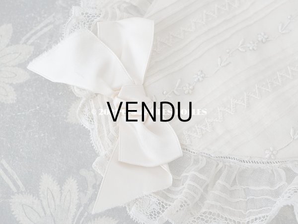 画像4: 【11周年セール対象外】 アンティーク  初聖体のオモニエール 淡いピンクのシルクリボン & 花刺繍入りレースのフリル (4)