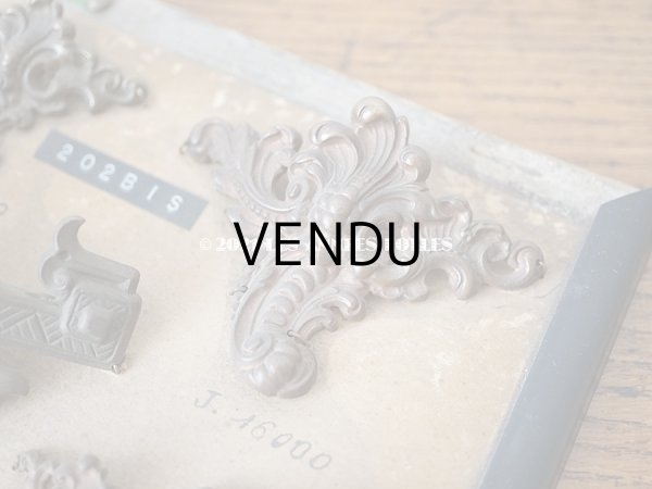 画像11: 1900年代 アンティーク  サンプラー ジュエリーボックスの脚 (11)