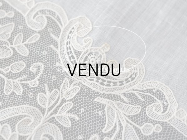 画像11: 19世紀 アンティーク ポワンドガーズのレース  結婚式のハンカチ モノグラムの刺繍入り 【 ポワン・ド・ガーズ 】 (11)