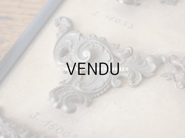 画像7: 1900年代 アンティーク  サンプラー ジュエリーボックスの脚 (7)