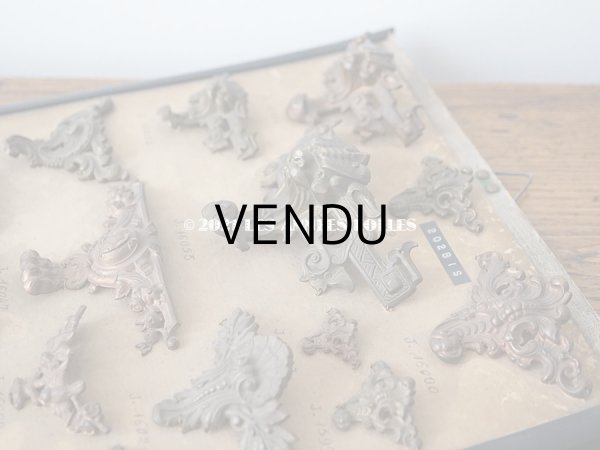 画像3: 1900年代 アンティーク  サンプラー ジュエリーボックスの脚 (3)