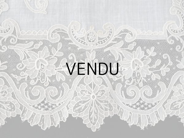 画像10: 19世紀 アンティーク ポワンドガーズのレース  結婚式のハンカチ モノグラムの刺繍入り 【 ポワン・ド・ガーズ 】 (10)