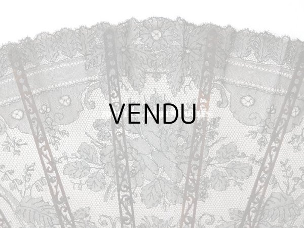 画像12: 1900年代 アンティーク 王冠付き フェザーのファン 箱付き　黒のシャンティーレース (12)