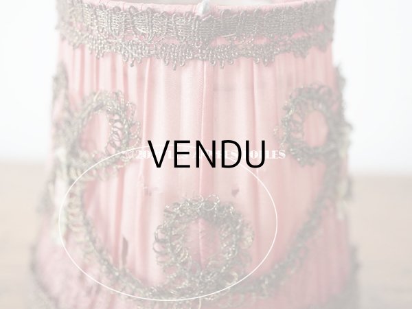 画像7: アンティーク  ロココモチーフ付き 小さなランプシェード オールドローズ色 シルク製 ピース売り (7)