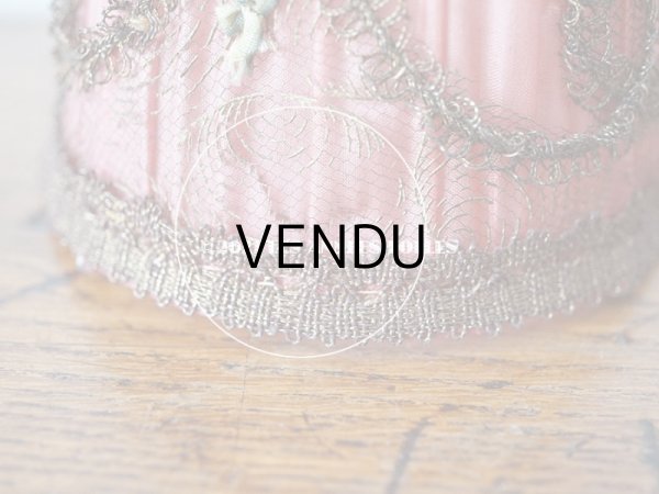 画像18: アンティーク  ロココモチーフ付き 小さなランプシェード オールドローズ色 シルク製 ピース売り (18)