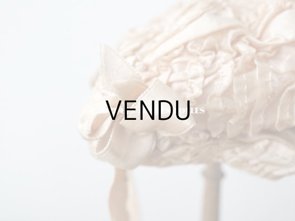 画像12: 19世紀末 アンティーク 小さなドールハット ピンクベージュのシルク製 ドール用 帽子 (12)