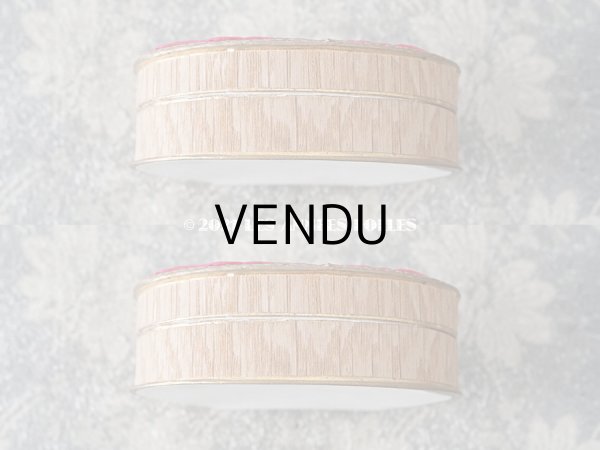 画像8: アンティーク レースの縁取り付き お菓子箱 四葉のクローバー (8)