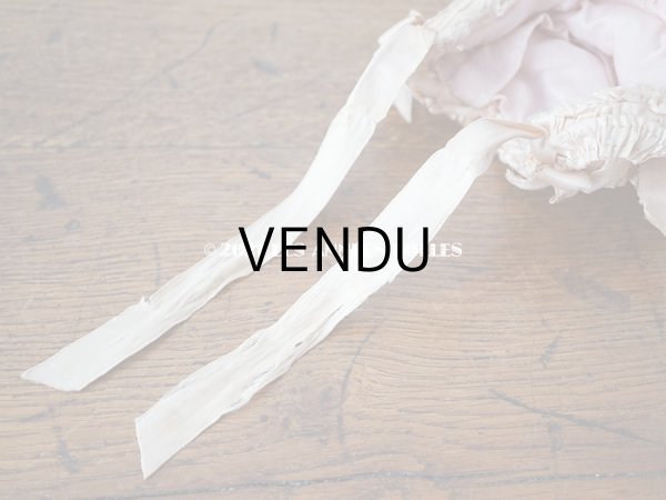 画像15: 19世紀末 アンティーク 小さなドールハット ピンクベージュのシルク製 ドール用 帽子 (15)