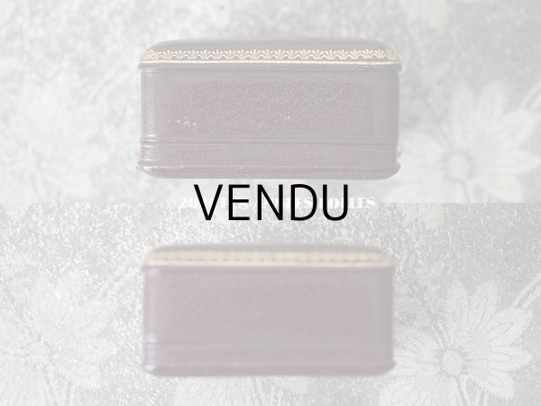 画像4: 1900年代 アンティーク 本革製 ジュエリーボックス 金彩＆イニシャル入り MC ボルドー (4)