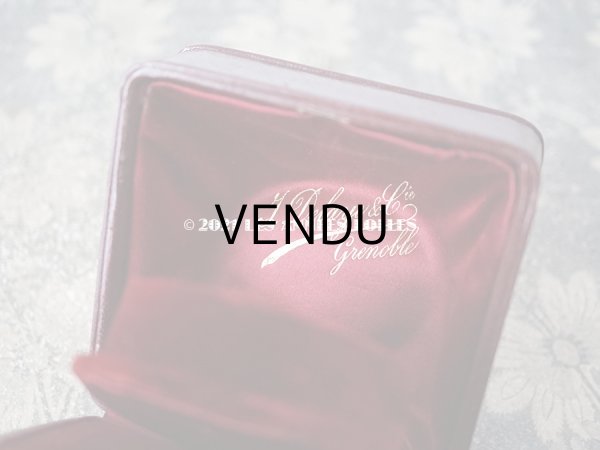 画像4: 1900年代 アンティーク 本革製 ジュエリーボックス ブレスレット用 金彩＆イニシャル入り MC ボルドー (4)