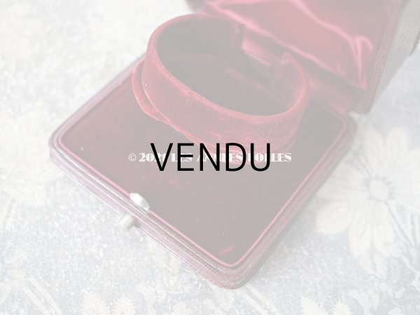 画像5: 1900年代 アンティーク 本革製 ジュエリーボックス ブレスレット用 金彩＆イニシャル入り MC ボルドー (5)