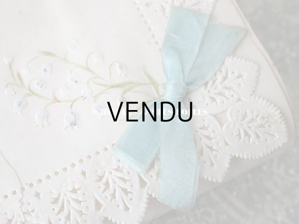 画像9: アンティーク 鈴蘭＆水色のリボンのお菓子箱　バテムのドラジェボックス レースペーパー (9)