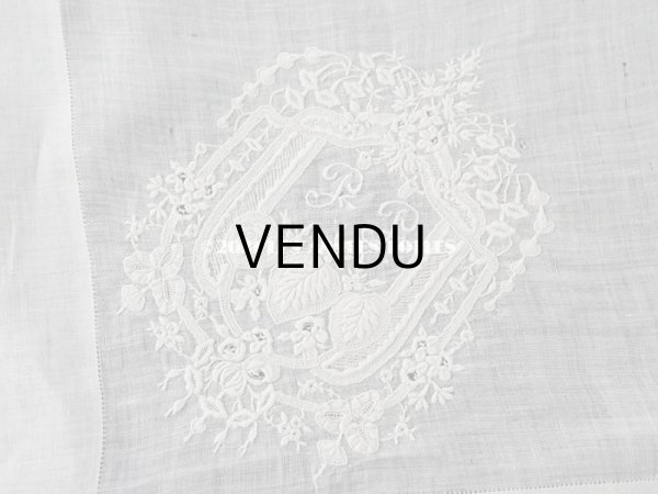 画像8: 19世紀 アンティーク  結婚式のハンカチ  モノグラム入り大きなメダイヨン (8)