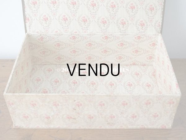 画像12: 1900年代 アンティーク ピンクの薔薇のメダイヨン 大きなカルトナージュボックス 41.3×26×12.8cm (12)