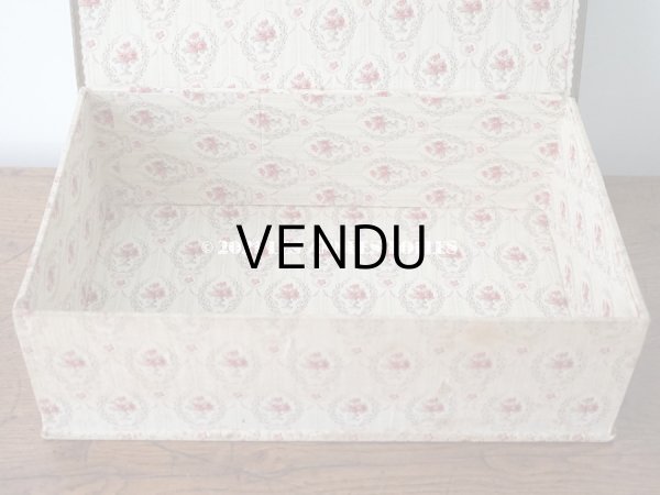 画像11: 1900年代 アンティーク ワイン色の薔薇のメダイヨン 大きなカルトナージュボックス 41×26×12.8cm (11)