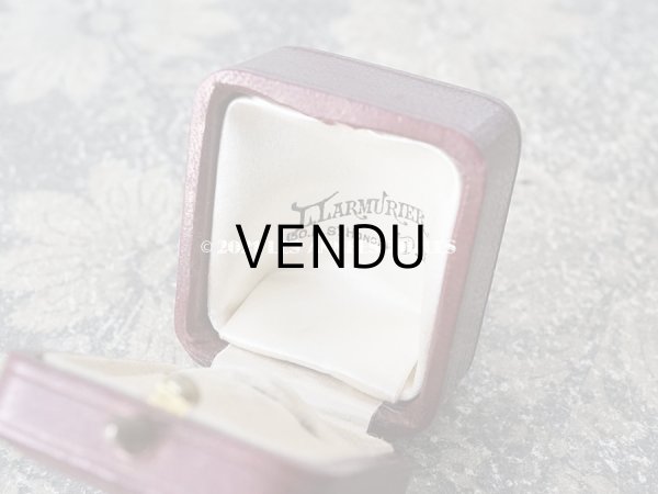 画像8: 1900年代 アンティーク 本革製 イニシャル入り M.T. ジュエリーボックス リングボックス ボルドー  (8)