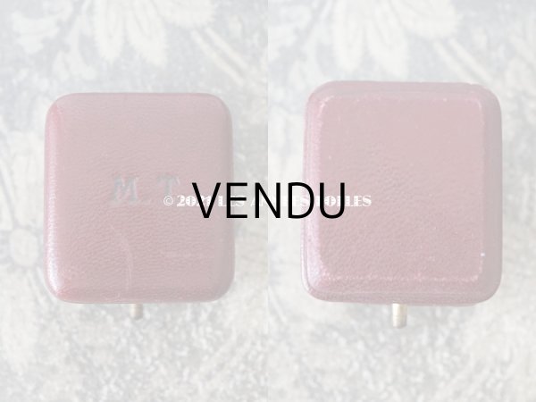 画像3: 1900年代 アンティーク 本革製 イニシャル入り M.T. ジュエリーボックス リングボックス ボルドー  (3)