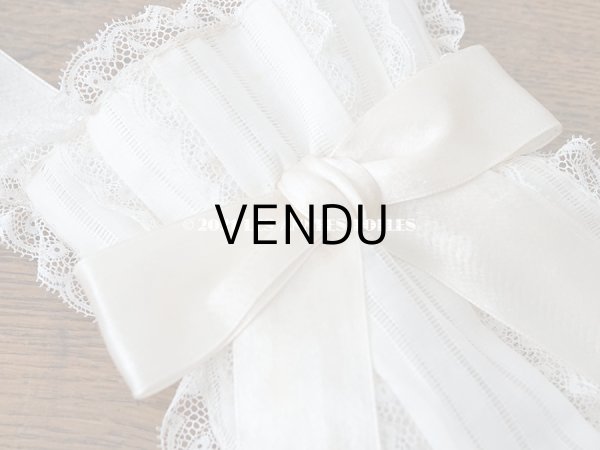 画像8: アンティーク  初聖体のオモニエール オフホワイトのシルクリボン & レースのフリル レースペーパー付ボックス入り (8)