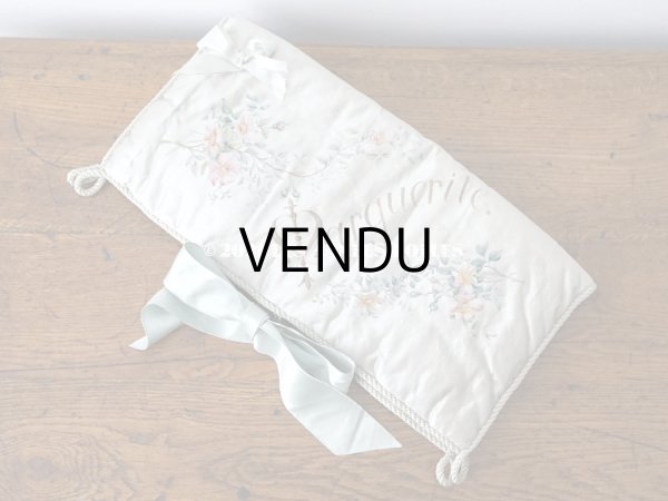 画像4: アンティーク  シルク製 ハンキーケース 野生の薔薇 ＆MARGUERITE パウダーグリーン ハンカチ用ポシェット  (4)