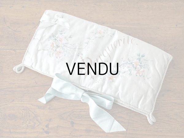 画像5: アンティーク  シルク製 ハンキーケース 野生の薔薇 ＆MARGUERITE パウダーグリーン ハンカチ用ポシェット  (5)