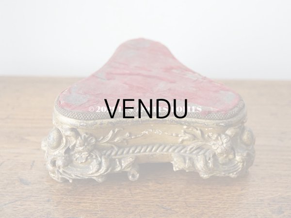 画像6: 19世紀末 アンティーク ロカイユ装飾の台座 2点セット  (6)