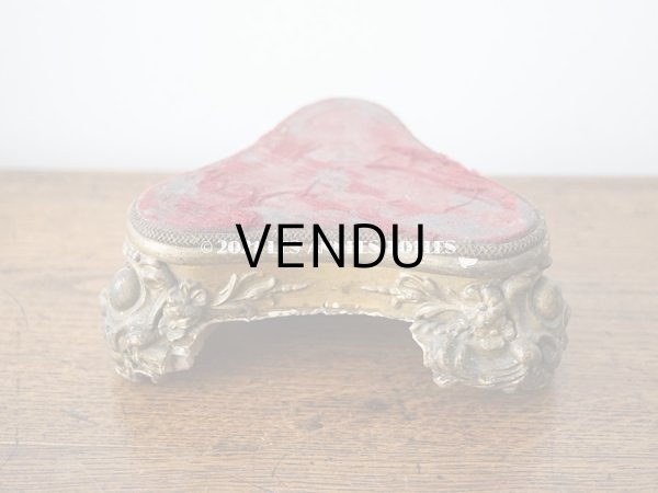 画像10: 19世紀末 アンティーク ロカイユ装飾の台座 2点セット  (10)