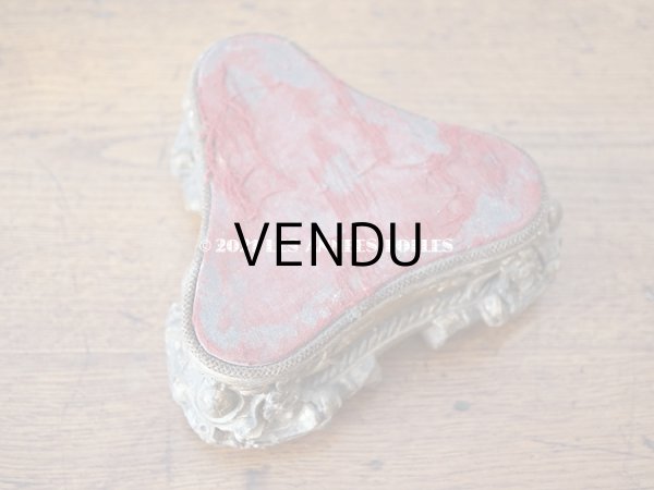 画像7: 19世紀末 アンティーク ロカイユ装飾の台座 2点セット  (7)