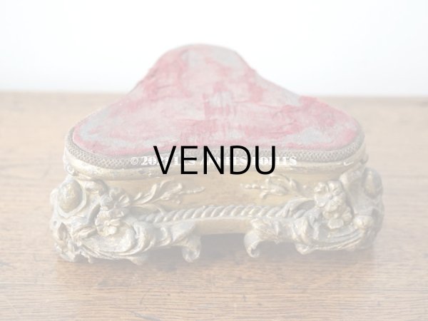 画像9: 19世紀末 アンティーク ロカイユ装飾の台座 2点セット  (9)