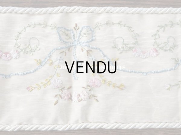 画像12:  アンティーク リボン刺繍のパネル ピアノカバー ローズパニエ　122×14cm (12)