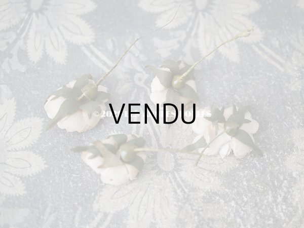 画像15: アンティーク  小さな薔薇の布花 4ピースのセット　パウダーピンク (15)