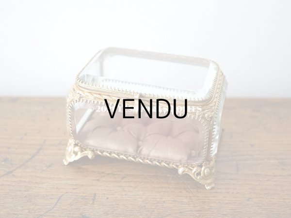 画像4: 19世紀 アンティーク ジュエリーボックス シルク製クッション スモーキーレッド (4)