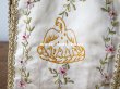 画像11: 19世紀末 アンティーク 教会の装飾 聖杯のカバー ピンクの花のリボン刺繍 (11)