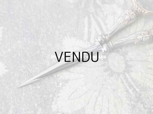 画像9: 1900年代 アンティーク シルバー製 アイリスの花 ソーイングセット 裁縫道具 (9)