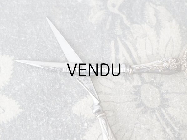 画像11: 1900年代 アンティーク シルバー製 アイリスの花 ソーイングセット 裁縫道具 (11)