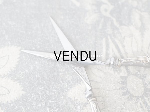 画像10: 1900年代 アンティーク シルバー製 アイリスの花 ソーイングセット 裁縫道具 (10)