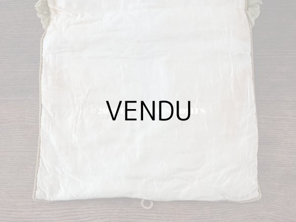 画像11: 19世紀末 アンティーク シルク製 ハンキーケース 王冠紋章　＆　モノグラム刺繍入り ピスタチオグリーン ハンカチ用ポシェット  (11)