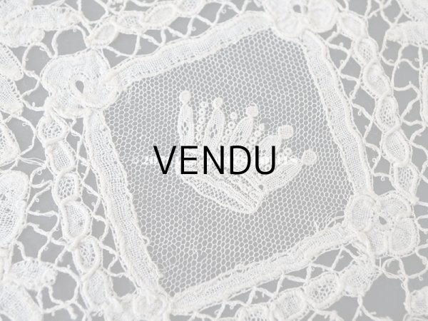画像2: アンティーク 王冠紋章入り ニードルレース　＆　デュシェスレースのモチーフ (2)