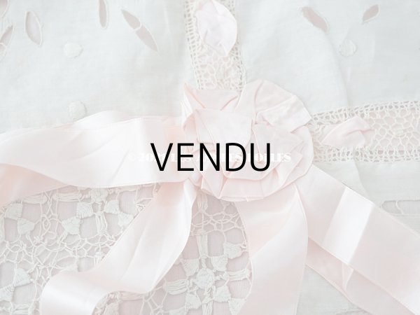 画像6: アンティーク ピンクのシルクリボンが結ばれた　ベビーベッドカバー フィレレース　＆　カットワークレース (6)