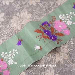 画像: 19世紀 アンティーク シルク製  花束の刺繍入り 幅広リボン 鈴蘭 190cm