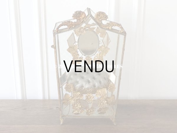 画像4: アンティーク グローブ・ド・マリエ 　ブルーグレーのシルク製クッション　ロカイユ装飾 (4)