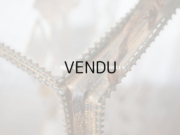 画像15: アンティーク グローブ・ド・マリエ 　ブルーグレーのシルク製クッション　ロカイユ装飾 (15)