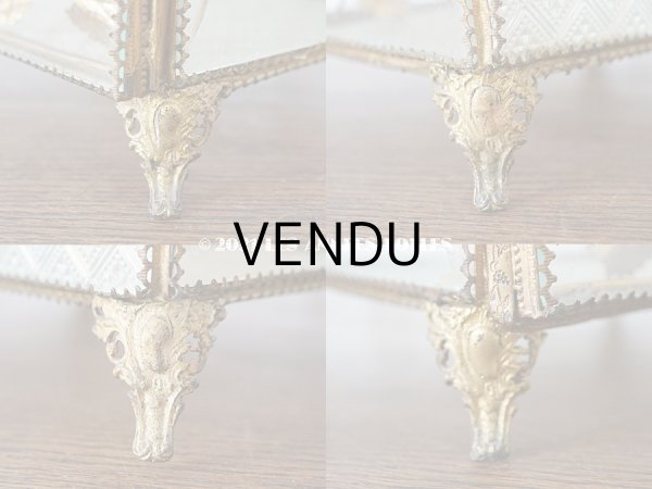 画像11: アンティーク グローブ・ド・マリエ 　ブルーグレーのシルク製クッション　ロカイユ装飾 (11)