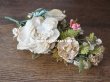 画像2: 19世紀末 アンティーク 　ウェディングブーケ 大きな薔薇 &　白菫　＆　赤詰草 ＆白詰草　結婚式 グローブ・ド・マリエ (2)