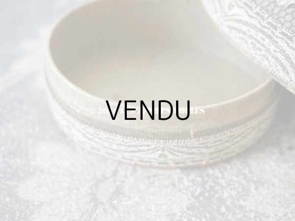 画像10: アンティーク　シルク製 6色の薔薇のロココトリム付 ボックス 紙箱 (10)